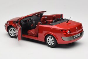 Renault Megane Mk1 CC Rød Solido 1:18 8152 Metal — billede 5 af 8