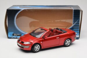 Renault Megane Mk1 CC Rød Solido 1:18 8152 Metal — billede 8 af 8