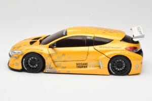 Renault Megane Trophy Showcar Gul Eurocup Megane Trophy 2011 Norev 1:18 185109 Metal — billede 4 af 8