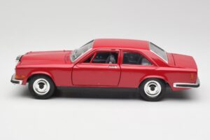 Rolls-Royce Camargue Rød Bburago 1:22 3001 Metal — billede 4 af 8