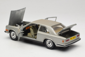 Rolls-Royce Camargue Sølv Bburago 1:18 3001-M2 Metal — billede 5 af 8