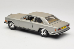 Rolls-Royce Camargue Sølv Bburago 1:18 3001-M2 Metal — billede 7 af 8