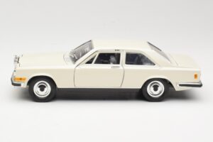 Rolls-Royce Camargue Hvid Bburago 1:22 3001-M1 Metal — billede 4 af 8