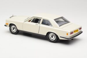 Rolls-Royce Camargue Hvid Bburago 1:22 3001-M1 Metal — billede 7 af 8