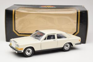 Rolls-Royce Camargue Hvid Bburago 1:22 3001-M1 Metal — billede 8 af 8