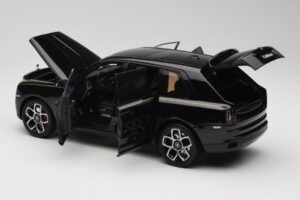 Rolls-Royce Cullinan Sort Med Gold Coachline & Shadow Wheels OEM 1:18 028-15A Metal — billede 5 af 8