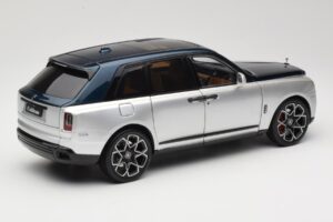 Rolls-Royce Cullinan Blå & Sølv Tofarvet OEM 1:18 028-16B Metal — billede 3 af 8