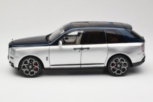 Rolls-Royce Cullinan Blå & Sølv Tofarvet OEM 1:18 028-16B Metal — billede 4 af 8
