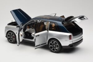 Rolls-Royce Cullinan Blå & Sølv Tofarvet OEM 1:18 028-16B Metal — billede 5 af 8