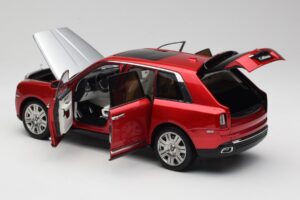 Rolls-Royce Cullinan Rød Med Shadow Wheels OEM 1:18 028-18A Metal — billede 5 af 8