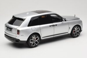 Rolls-Royce Cullinan Sølv Med Shadow Wheels OEM 1:18 028-16A Metal — billede 3 af 8