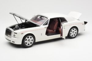 Rolls-Royce Phantom Coupe English Hvid Sølv Kyosho 1:18 08861EW Metal — billede 2 af 8