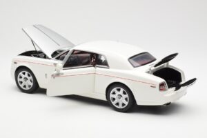 Rolls-Royce Phantom Coupe English Hvid Sølv Kyosho 1:18 08861EW Metal — billede 5 af 8