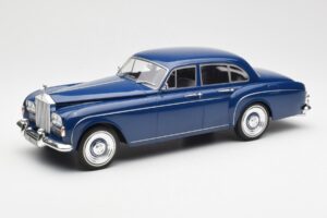 Rolls-Royce Silver Cloud III Flying Spur Mulliner RHD Mørkeblå MCG 1:18 MCG18124 Metal