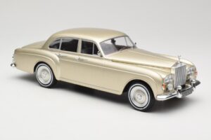 Rolls-Royce Silver Cloud III Flying Spur H.J. Mulliner Guld MCG 1:18 MCG18058 Metal — billede 4 af 6