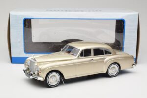 Rolls-Royce Silver Cloud III Flying Spur H.J. Mulliner Guld MCG 1:18 MCG18058 Metal — billede 6 af 6