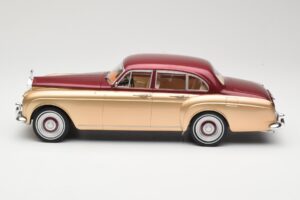 Rolls-Royce Silver Cloud III Flying Spur H.J. Mulliner Rød & Guld MCG 1:18 MCG18132 Metal — billede 3 af 6