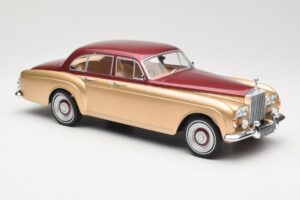 Rolls-Royce Silver Cloud III Flying Spur H.J. Mulliner Rød & Guld MCG 1:18 MCG18132 Metal — billede 4 af 6