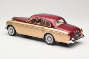 Rolls-Royce Silver Cloud III Flying Spur H.J. Mulliner Rød & Guld MCG 1:18 MCG18132 Metal — billede 5 af 6