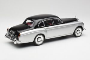 Rolls-Royce Silver Cloud III Mulliner Sølv & Sort MCG 1:18 MCG18128 Metal — billede 2 af 6