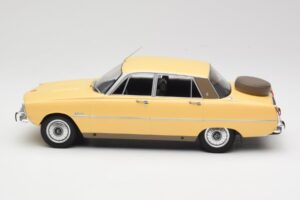 Rover 3500 V8 P6 Creme MCG 1:18 MCG18046 Metal — billede 3 af 6