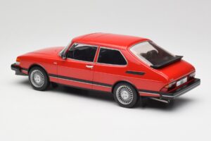Saab 900 GL Rød MCG 1:18 MCG18340 Metal — billede 4 af 6