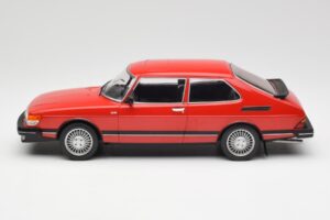 Saab 900 GL Rød MCG 1:18 MCG18340 Metal — billede 5 af 6