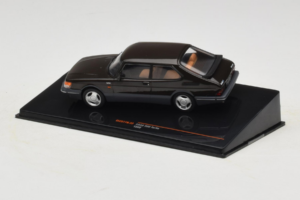 Saab 900 Turbo Sort IXO 1:43 CLC577N Metal — billede 3 af 4