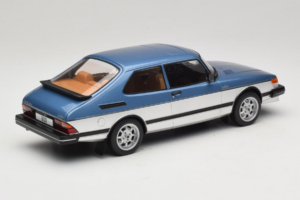 Saab 900 Turbo Blue Metallic MCG 1:18 MCG18261MCW Metal — billede 2 af 6