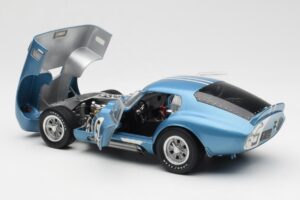 Shelby Cobra Daytona Coupe #5 D. Gurney / B. Bondurant 24 Hours of Le Mans 1964 Exoto 1:18 135190555498 Metal — billede 5 af 8