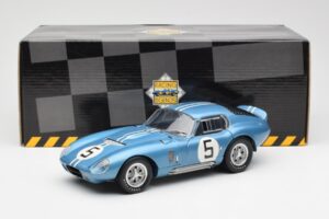 Shelby Cobra Daytona Coupe #5 D. Gurney / B. Bondurant 24 Hours of Le Mans 1964 Exoto 1:18 135190555498 Metal — billede 8 af 8