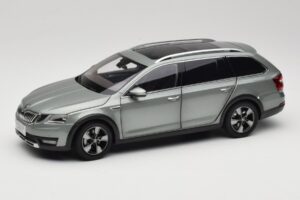 Skoda Octavia Mk4 Combi Grøn Paudi Model 1:18 ZMR000005GRU Metal