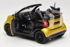 Smart Fortwo 453 Cabriolet Sort Og Gul Norev 1:18 B66960289 Metal — billede 5 af 8