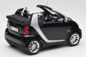 Smart Fortwo Cabriolet W451 Sort & Sølv Minichamps 1:18 Q0022566V001C18Q00 Metal — billede 3 af 8