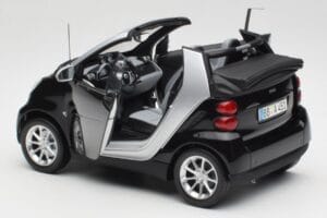 Smart Fortwo Cabriolet W451 Sort & Sølv Minichamps 1:18 Q0022566V001C18Q00 Metal — billede 5 af 8