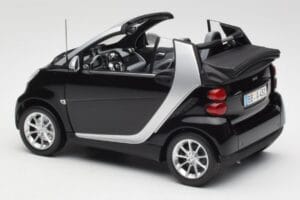 Smart Fortwo Cabriolet W451 Sort & Sølv Minichamps 1:18 Q0022566V001C18Q00 Metal — billede 7 af 8