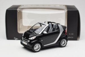 Smart Fortwo Cabriolet W451 Sort & Sølv Minichamps 1:18 Q0022566V001C18Q00 Metal — billede 8 af 8