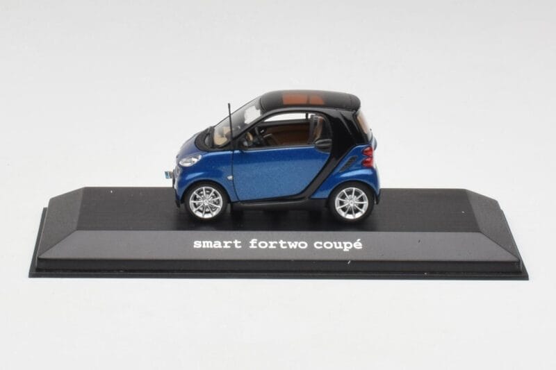 Smart Fortwo Coupe Aqua Blå Metallic & Sort Minichamps 1:43 Q0022558V001C77Q00 Metal