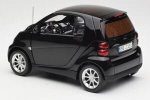 Smart Fortwo Coupé W451 Deep Sort Minichamps 1:18 Q0022563V001C02Q00 Metal — billede 7 af 8
