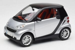 Smart Fortwo Coupé W451 Sølv & Sort Minichamps 1:18 Q0022528V001C75Q00 Metal