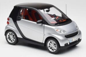 Smart Fortwo Coupé W451 Sølv & Sort Minichamps 1:18 Q0022528V001C75Q00 Metal — billede 6 af 8