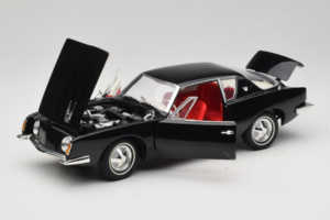 Studebaker Avanti Sort Signature Models 1:18 STUDEBAKER001 Metal — billede 2 af 8