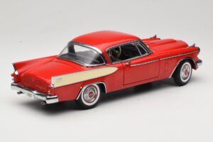 Studebaker Golden Hawk Apache Red Motor City 1:18 80009 Metal — billede 3 af 8