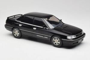Subaru Legacy RS Sort IXO 1:18 18CMC131A Metal — billede 4 af 6
