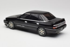 Subaru Legacy RS Sort IXO 1:18 18CMC131A Metal — billede 5 af 6