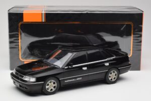 Subaru Legacy RS Sort IXO 1:18 18CMC131A Metal — billede 6 af 6