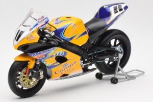 Suzuki GSX-R 1000 Team Alstare Corona Extra T. Corser WSB 2005 Minichamps 1:12 122052211 Metal — billede 2 af 6