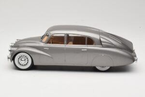 Tatra 87 Grå MCG 1:18 MCG18068 Metal — billede 3 af 6