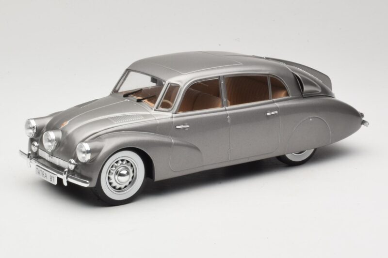 Tatra 87 Grå MCG 1:18 MCG18068 Metal