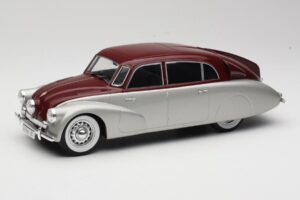 Tatra 87 Sølv & Mørkerød MCG 1:18 MCG18067 Metal